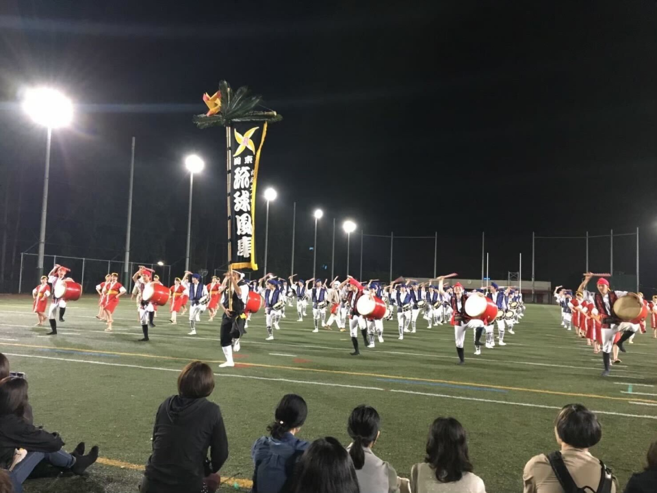 桜風エイサー琉球風車の旗頭