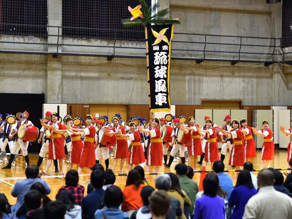 桜風エイサー琉球風車の手踊り